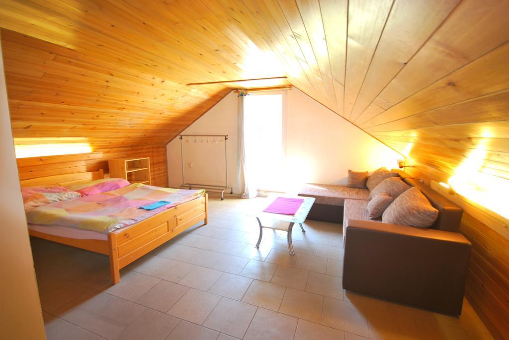 Apartments Zbraslav Prága Kültér fotó